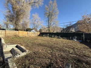 View of yard featuring a mountain view