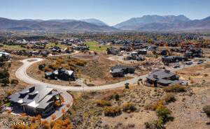 Bird's eye view of a mountainous background and a desert landscape