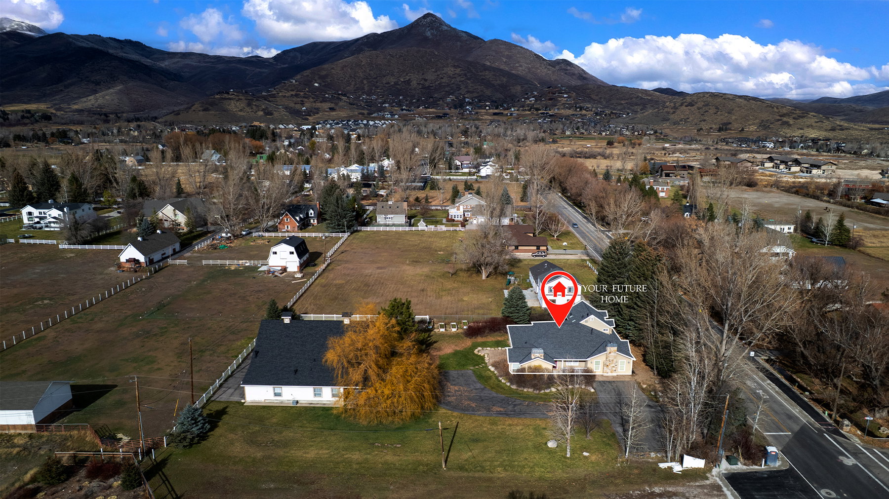 View of property location featuring mountains