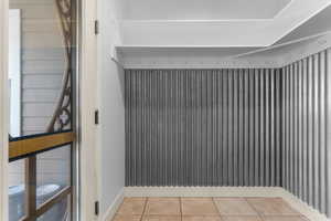 Detailed view of baseboards