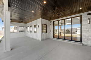 A versatile outdoor living space, ideal for hosting guests and enjoying meals outdoors.