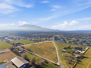 View of property location featuring property parcel outlined and a mountainous background