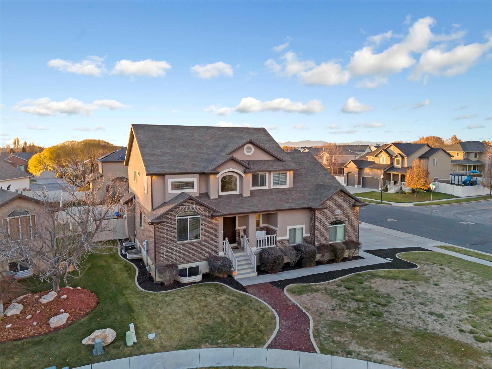 1240 S 1575 CIR Syracuse UT 84075