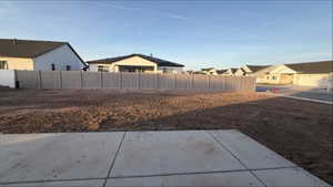 Large Corner of cul-de-sac lot