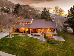 Front of home with mountain backdrop