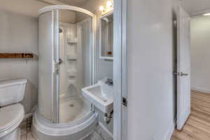 Primary bedroom ensuite bathroom.