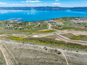 Bird's eye view of a water and mountain view