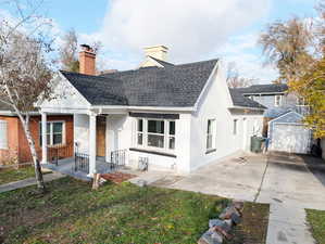Historic Marmalade Cottage, with a Garage new Kitchen, Baths, Flooring, Paint, Windows & more!