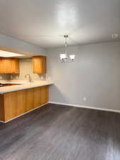 Dining area, view 1.