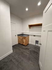 Main Laundry featuring recessed lighting and washer hookup