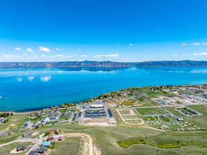 Bird's eye view of a water and mountain view