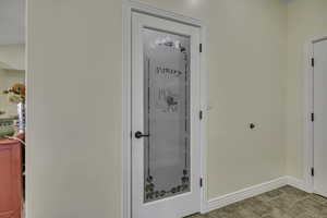 Detailed view of baseboards