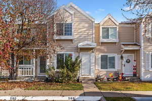 View of traditional-style house
