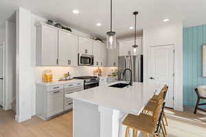 PHOTOS OF MODEL HOME FLOORPLAN, NOT ACTUAL HOME