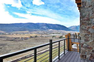 Previously built Ridge unit. Photos are for illustration purposes only. Selections may vary.