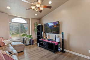 Living room with georgous mountian views
