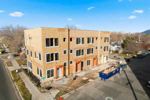 View of apartment building / complex