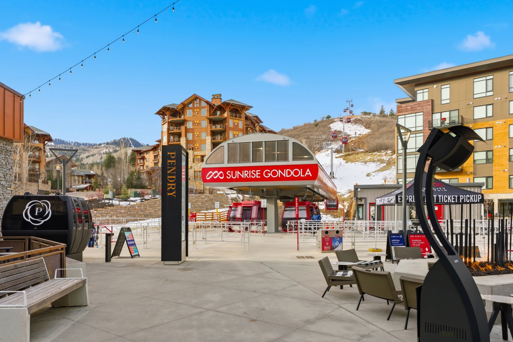View of property's community featuring a mountain view