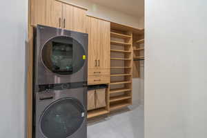 Laundry/Master Closet