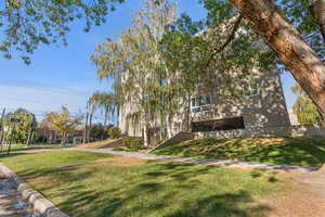 View of front facade with a front yard