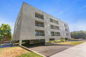 View of apartment building / complex