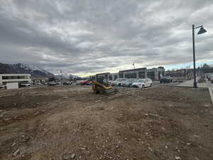 View of yard with a mountain view
