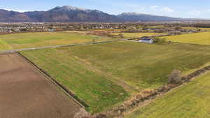 Overview of rural landscape with mountains