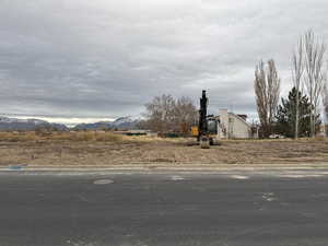 View of yard with a mountain view