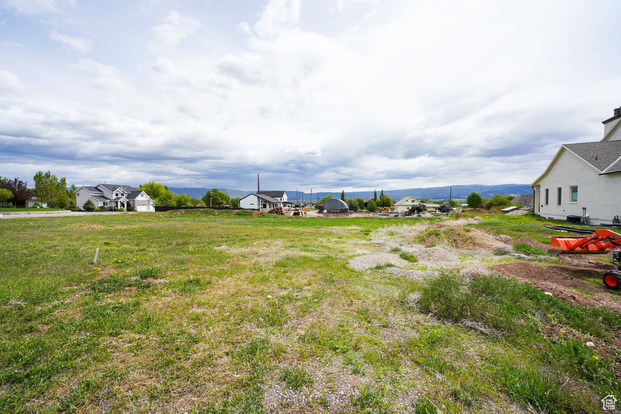 View of yard with a rural view