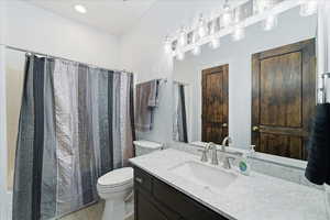 Updated Full Bathroom