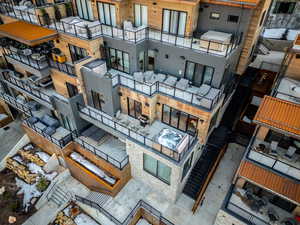 View of apartment building / complex