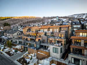 City view featuring nearby suburban area