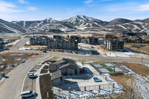 Snowy aerial view with a mountain view