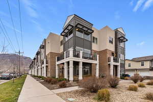 View of apartment building / complex
