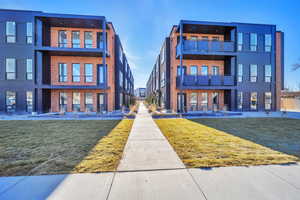 View of apartment building / complex