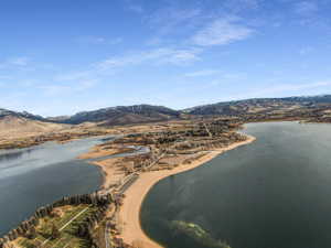 End of Cemetary Point Peninsula
