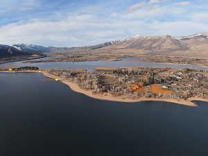 Bird's eye view of a water and mountain view