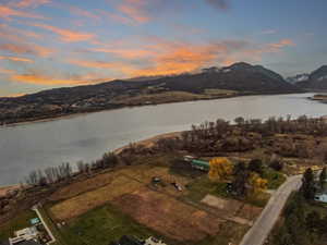 Unobstructed Views of Snowbasin and the Lake!!!