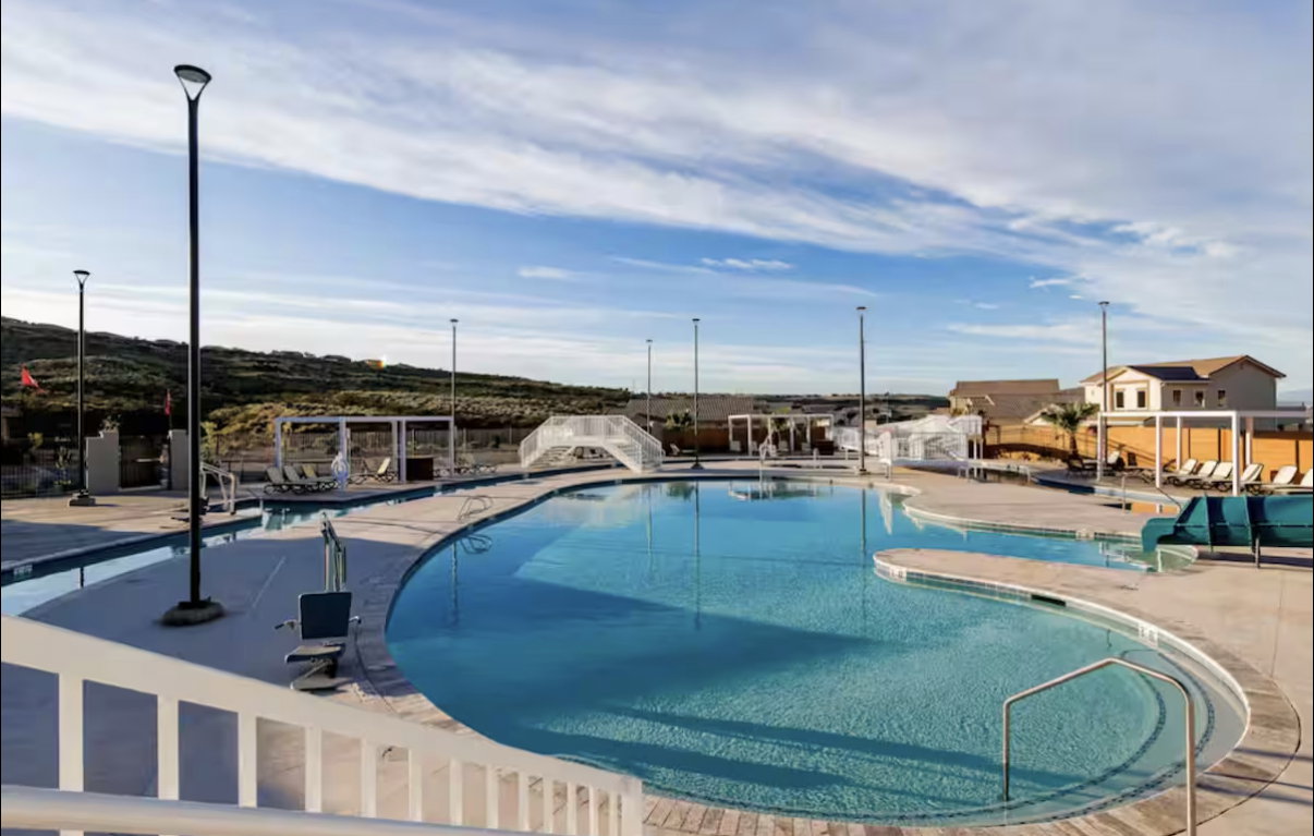 Community pool