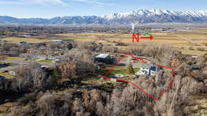 Aerial overview of property's location with mountains and property boundaries highlighted