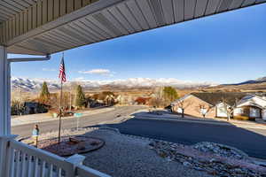 View of yard with a mountain view and a residential view