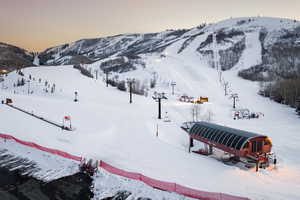 View of home's community with a mountain view