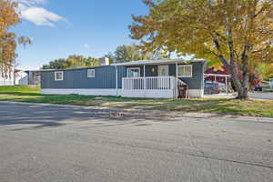 View of manufactured / mobile home