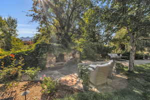 View of patio / terrace featuring outdoor lounge area