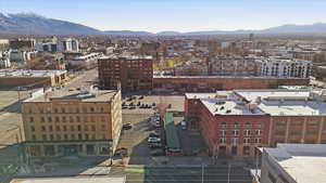 City view with a mountainous background