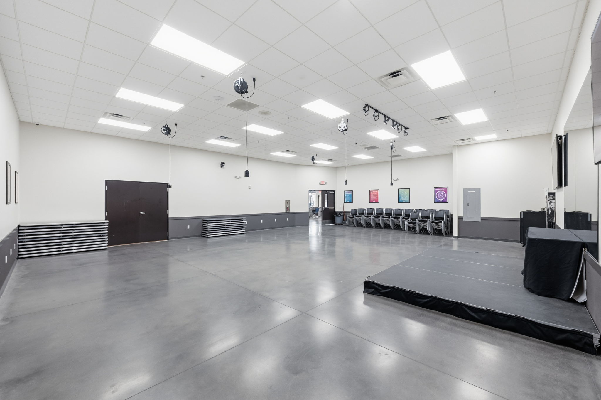 Misc room with a drop ceiling