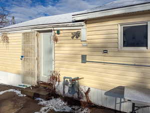 View of home's exterior