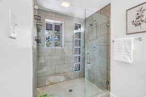 Primary bedroom bathroom