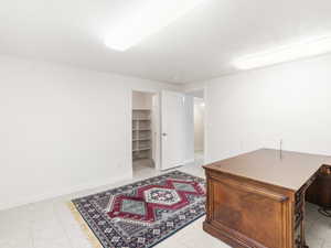 Office with baseboards