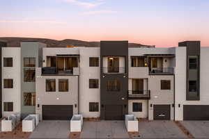 *Photo of a similar unit